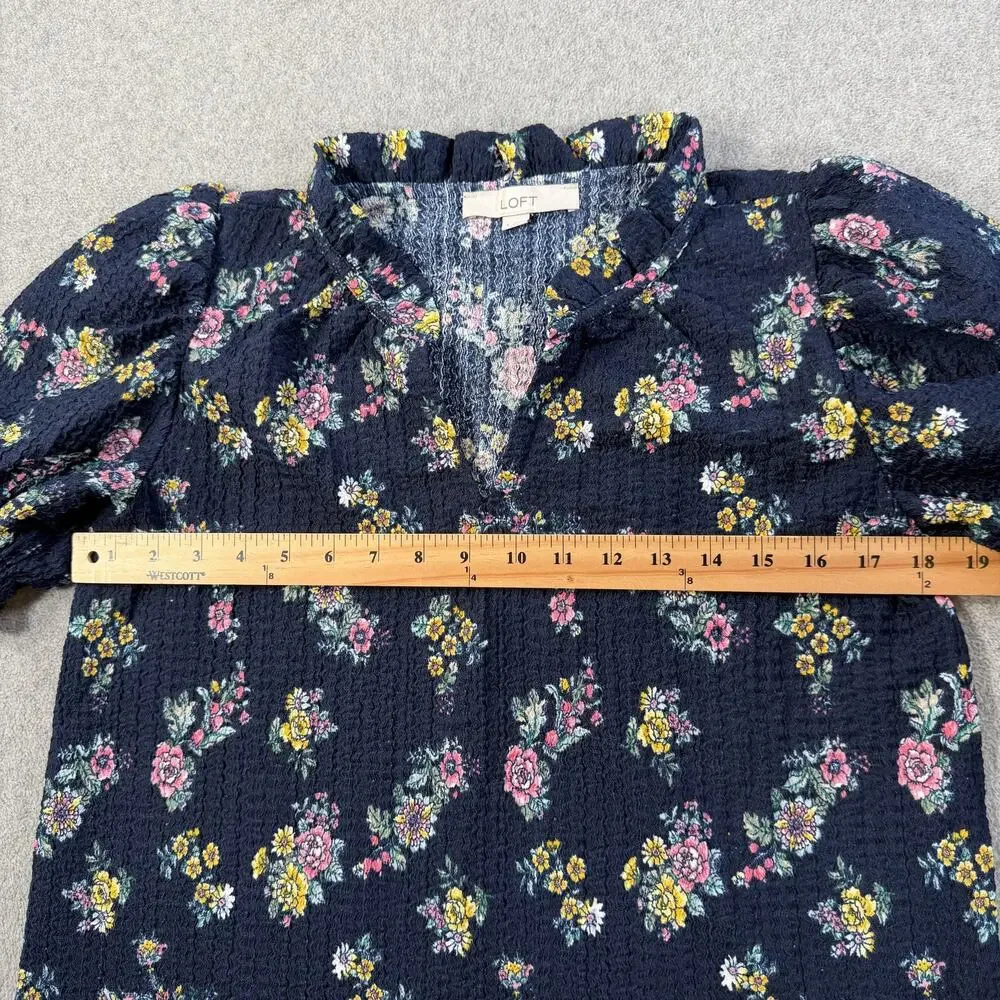 LOFT Women's Small Navy Blue Floral Puff Sleeve V-Neck Blouse Top Textured